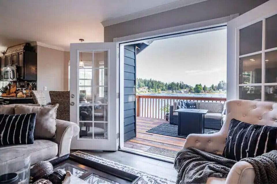 doors open to create an indoor/outdoor living space
