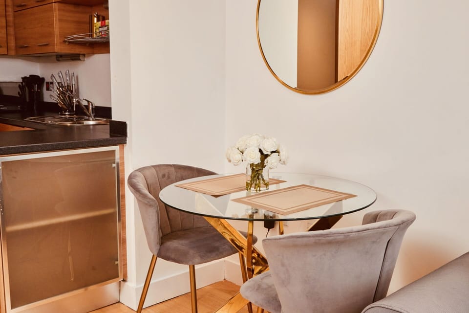 Living Room / Lounge
