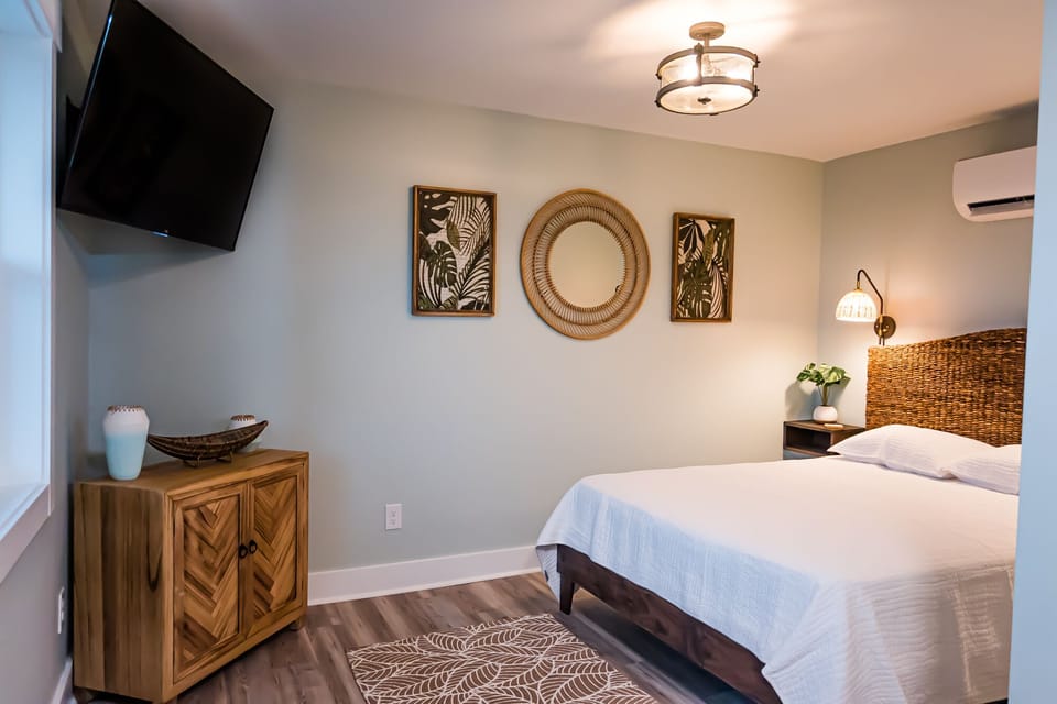 Queen Bed