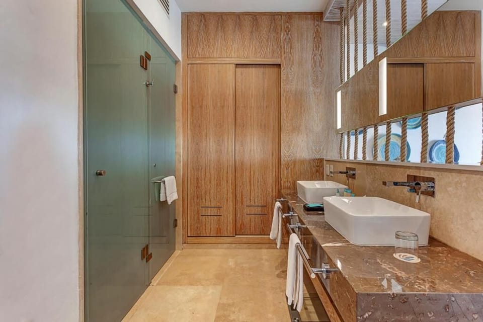 Enjoy an easy, modern bathroom layout with walk-in shower.