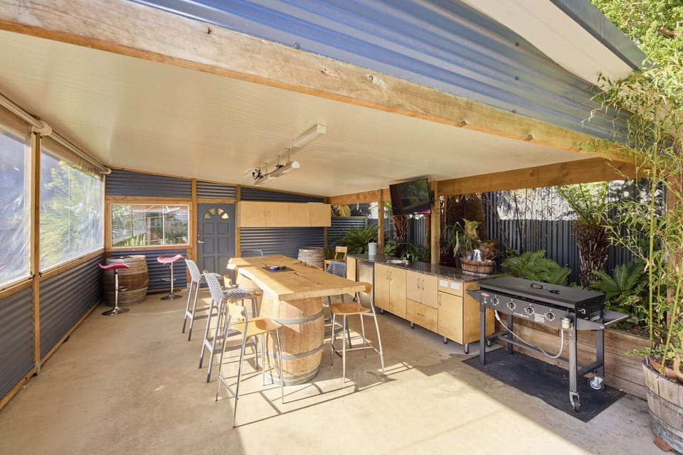 Outdoor entertaining area