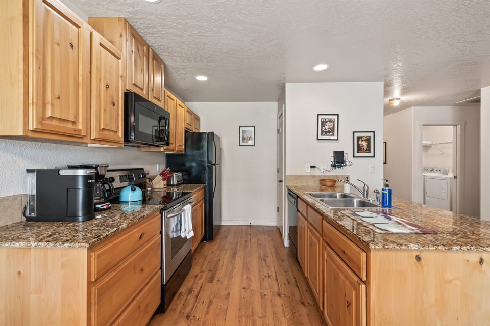 Home 2: Kitchen