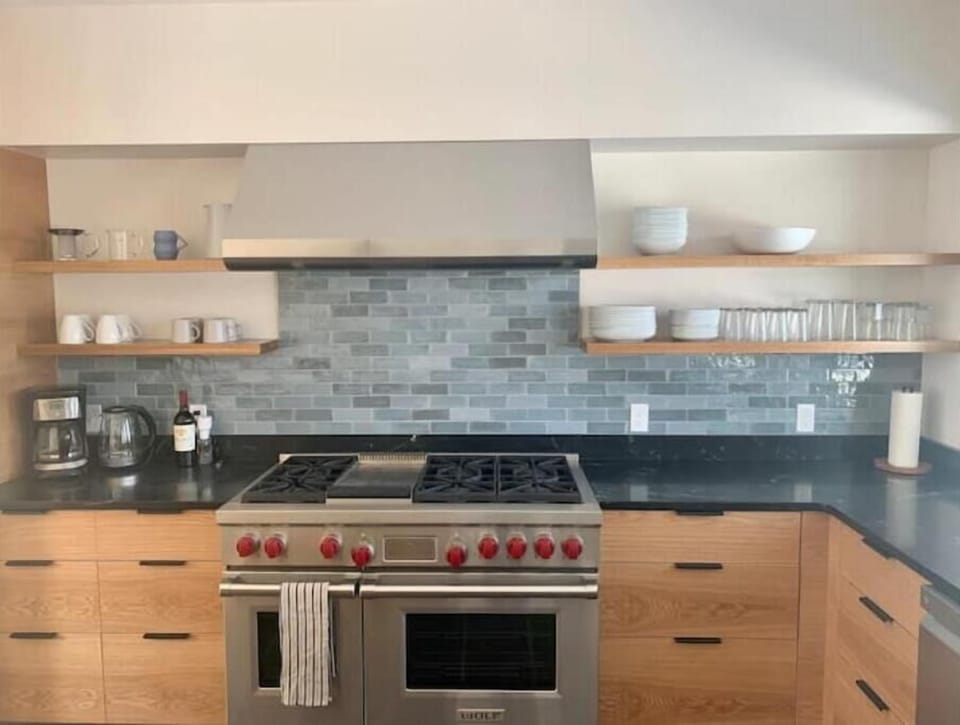 Wolf range stove with double oven