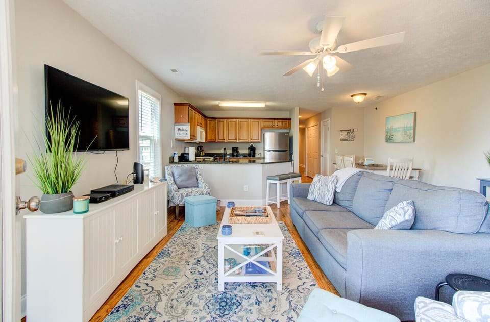 Sea Drift 200 Breezy-Living Room
