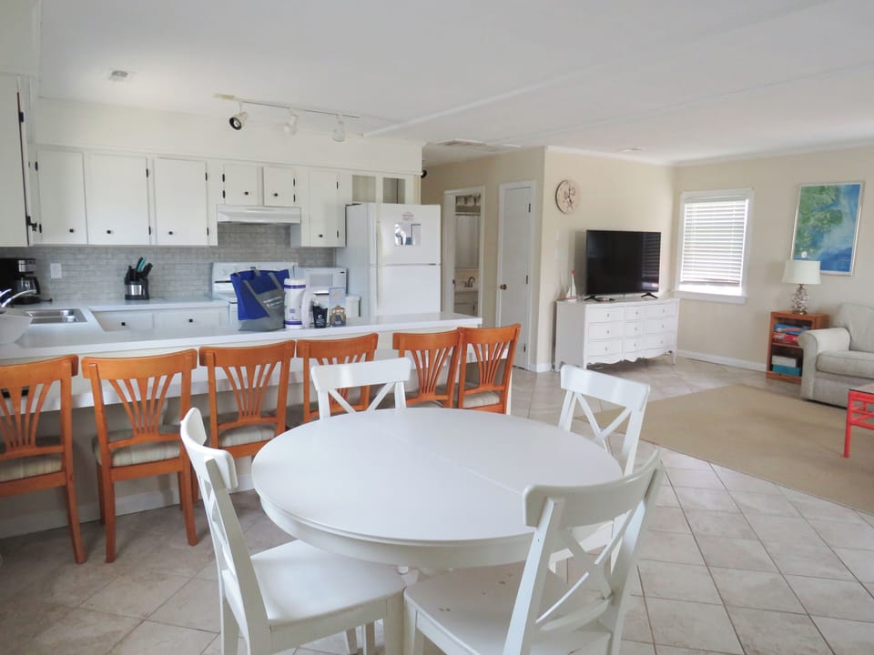 Open Living Space - Enjoy the open concept living space.