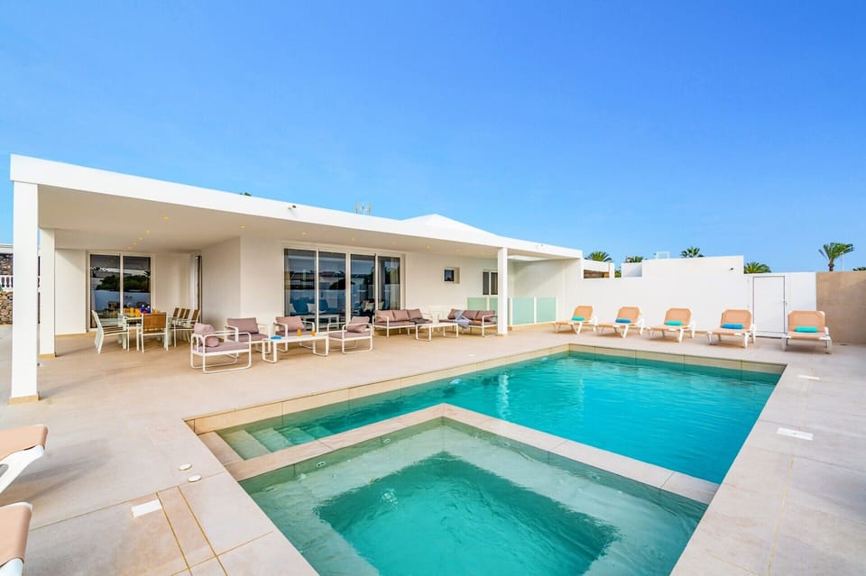 Villa Catherina image