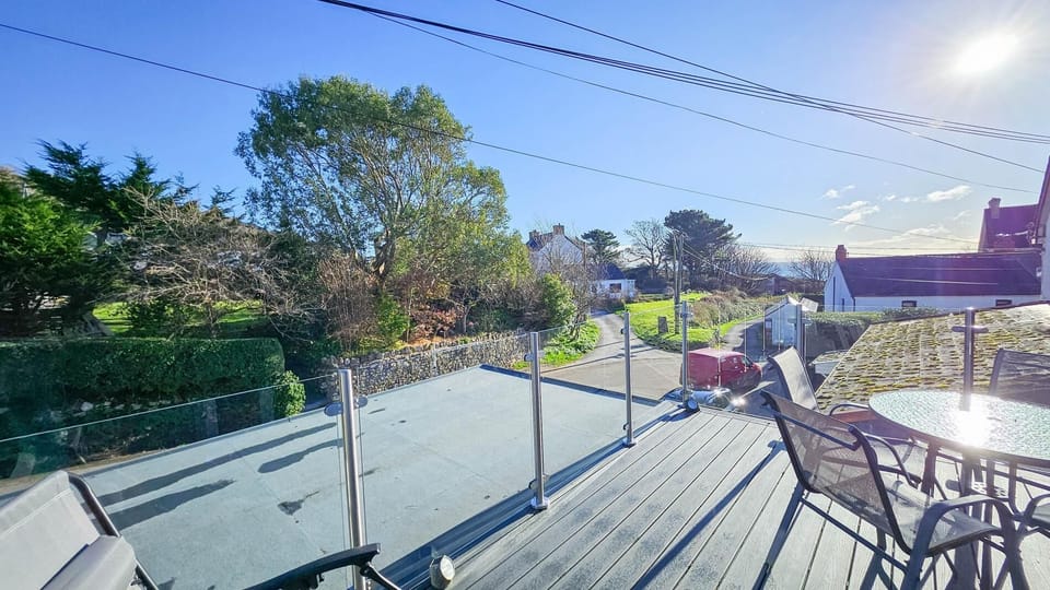 Sea Breeze Apt 2 - 2 Bedroom - Horton Beach (9466)