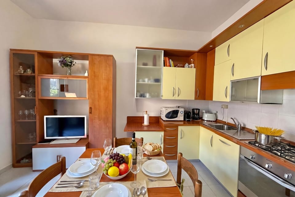 Kitchen and dining area