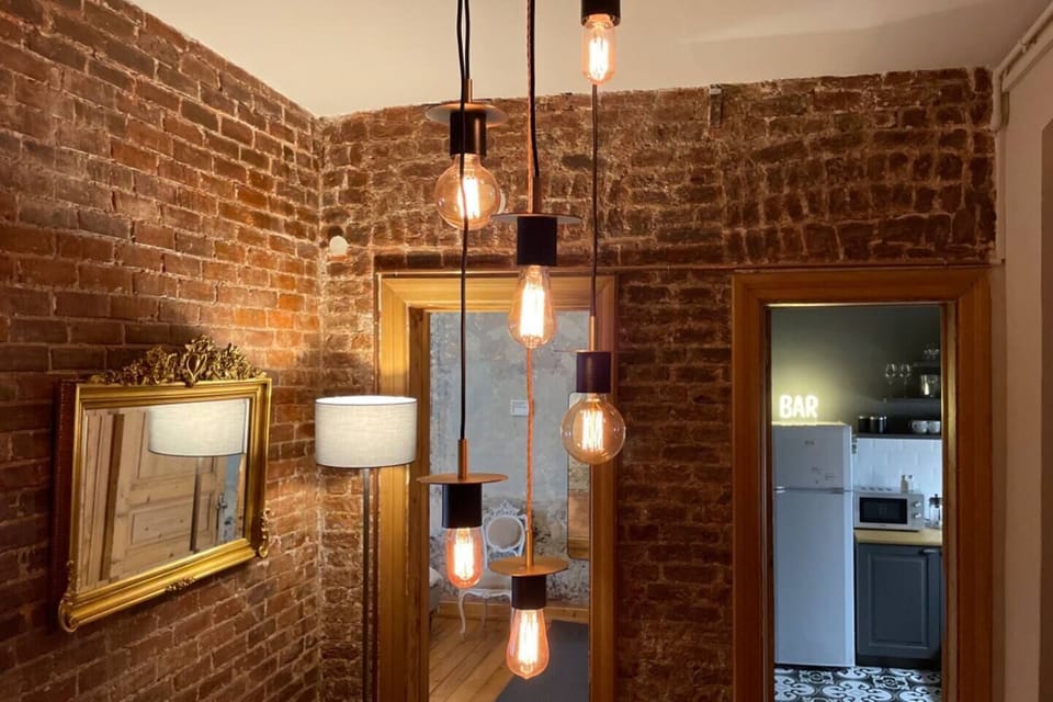 Much of the lighting is on dimmer switches, so you can create just the atmosphere you wish.