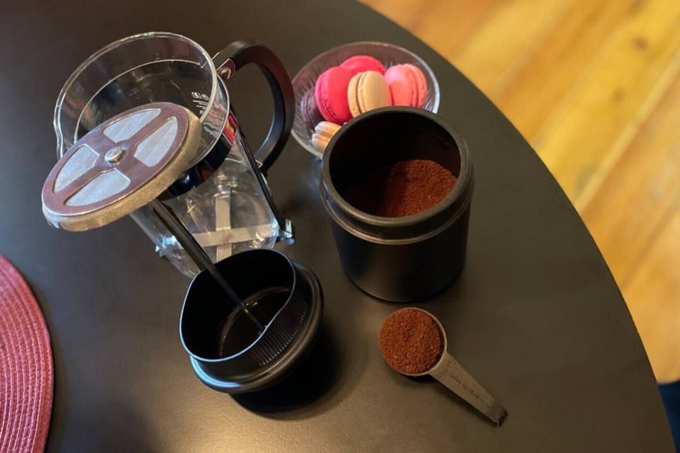 A good quality cafetiére for your coffee. We provide start-up amounts and more is easily available in the neighbourhood.
