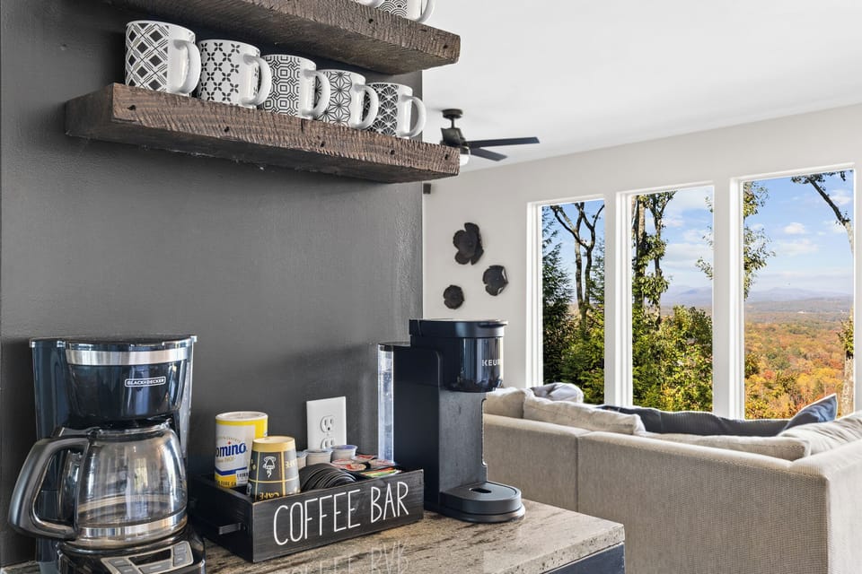 coffee bar with drip and Keurig machine