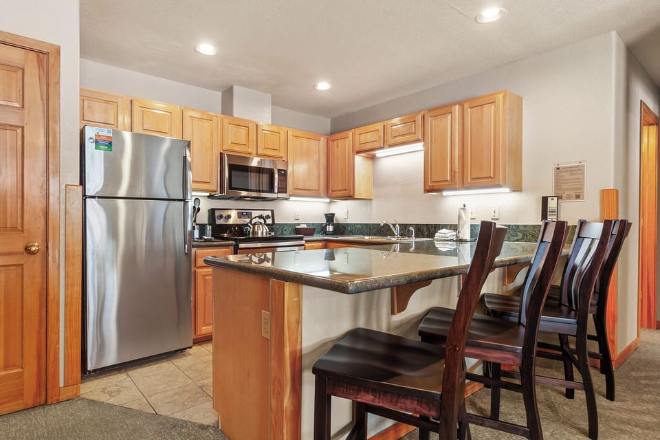 Kitchen with barstool seating