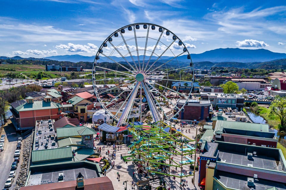 Discover delicious eats and entertainment at The Island in Pigeon Forge