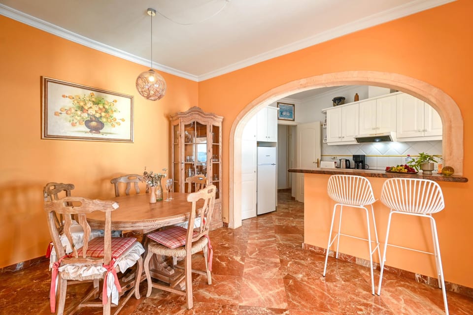 Open kitchen