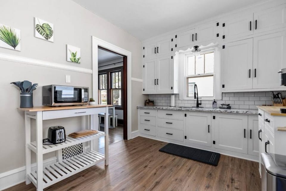 Lots of updates to the kitchen including new countertops and tile backsplash!