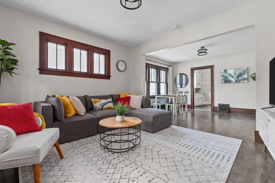 Living area has plenty of seating for family and friends. 55` Roku TV.