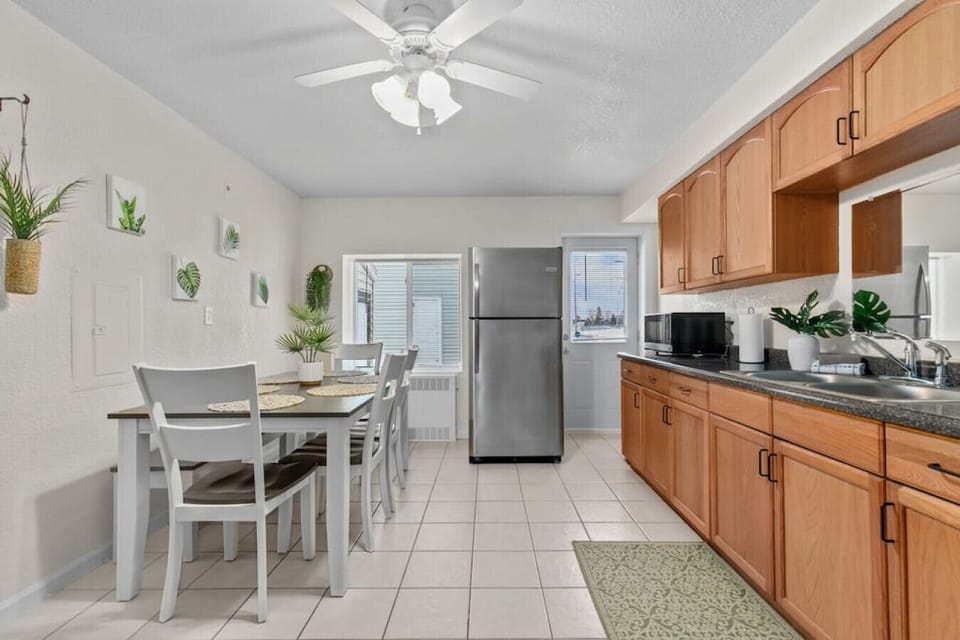 There is plenty of counter space for meal prep!