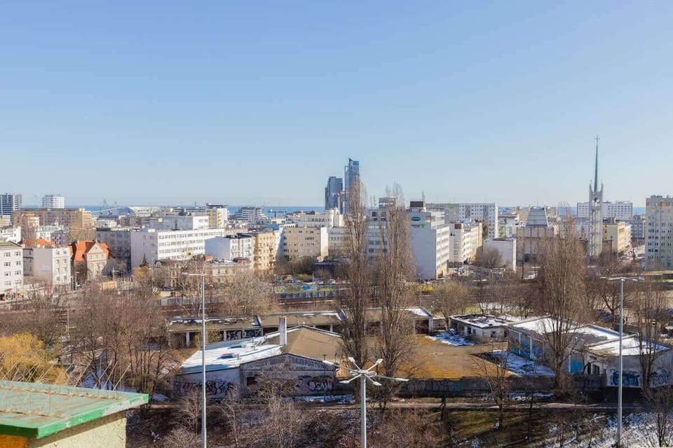 View from the apartment of the surrounding area.