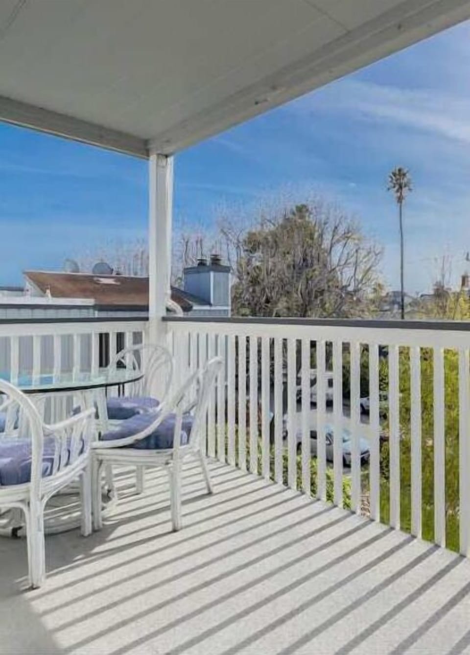 Soak up the sun on a private balcony and hear to roars for the Giant Dipper Roller Coaster from the Boardwalk