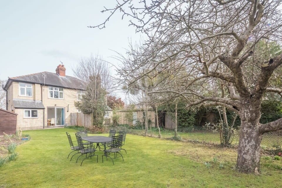 Large Enclosed Garden