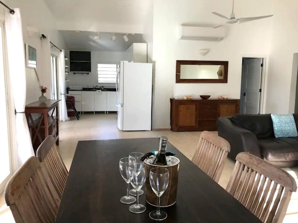 Kitchen and inside dining area, a nice place to work (if you must)