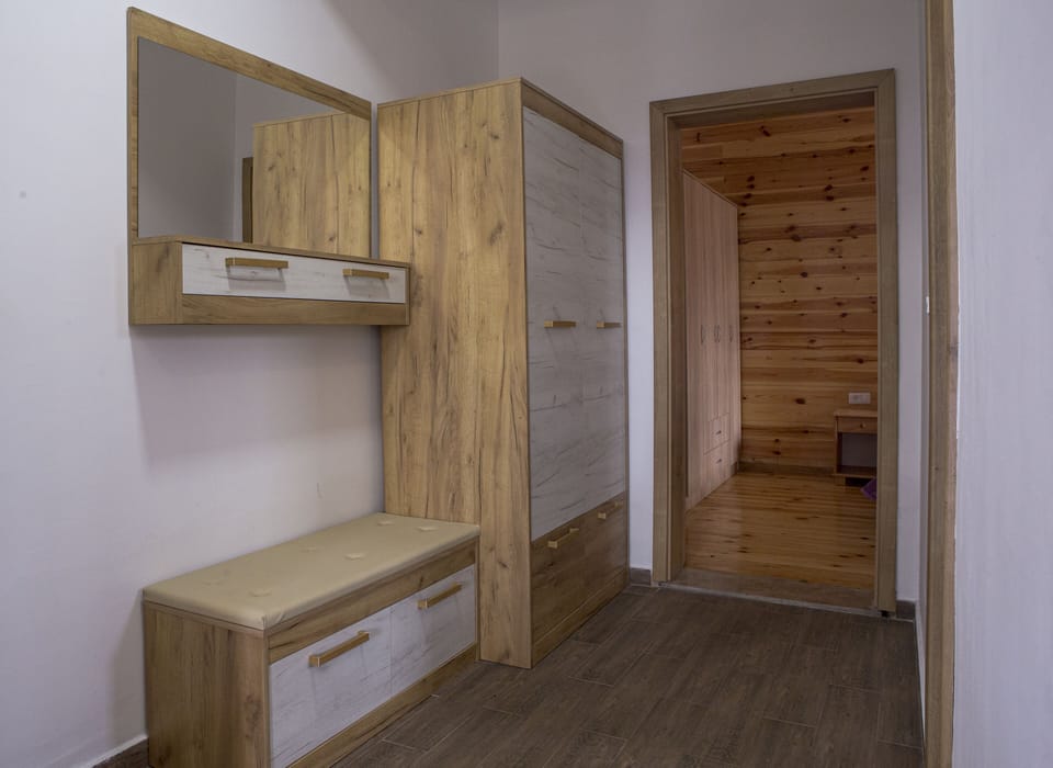 We have many lockers and wardrobes for your belongings!

