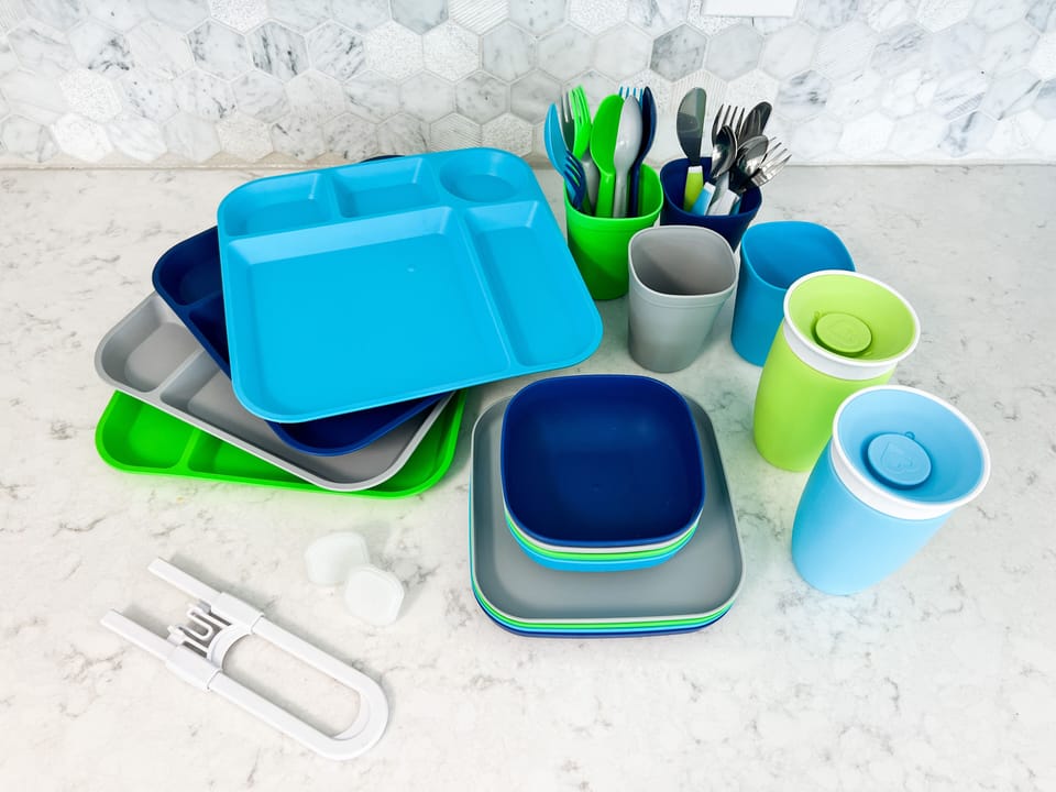 Children’s dishes and silverware