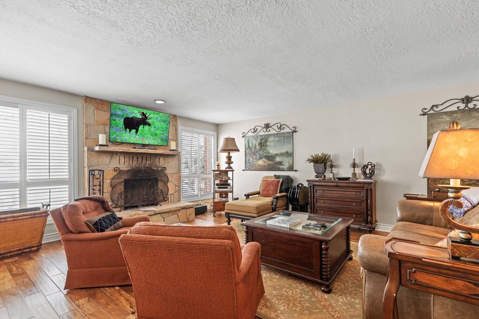 Vacation Rentals in Park City at Park West Village 1700: Living Room area