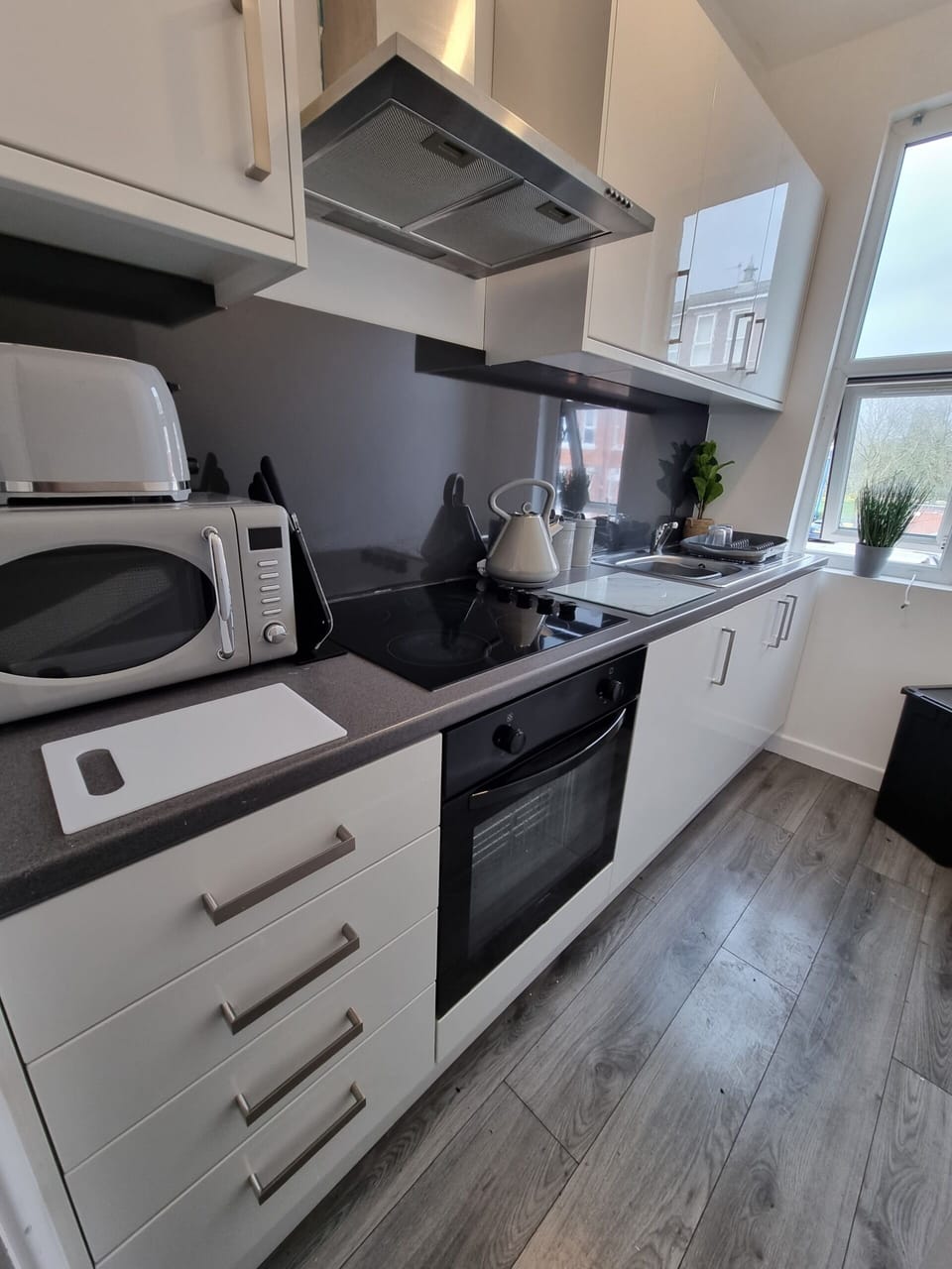 Kitchen middle floor