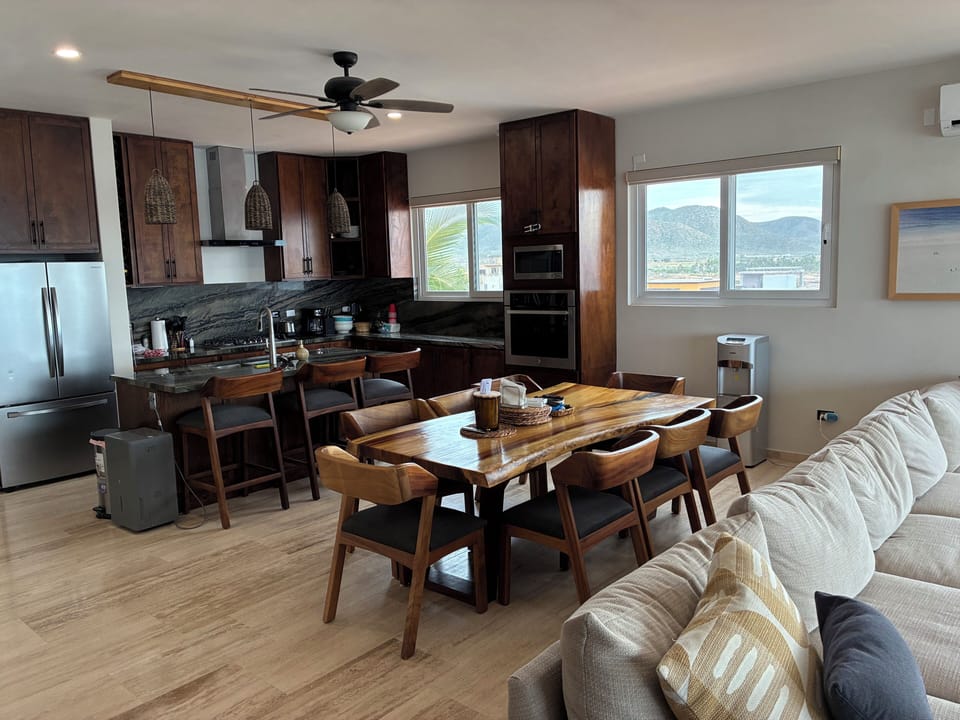 Full kitchen and dining table