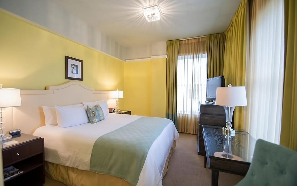 Unit with King bed. Exact unit will be assigned upon arrival. Views, colors, and decor may vary.