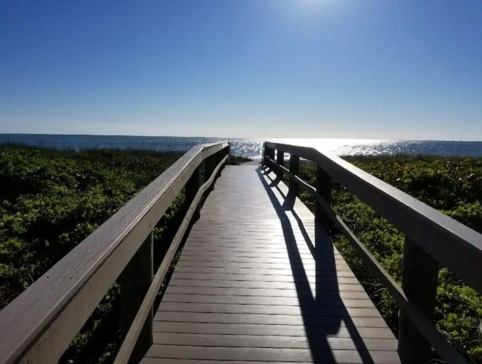 Beach/ocean view