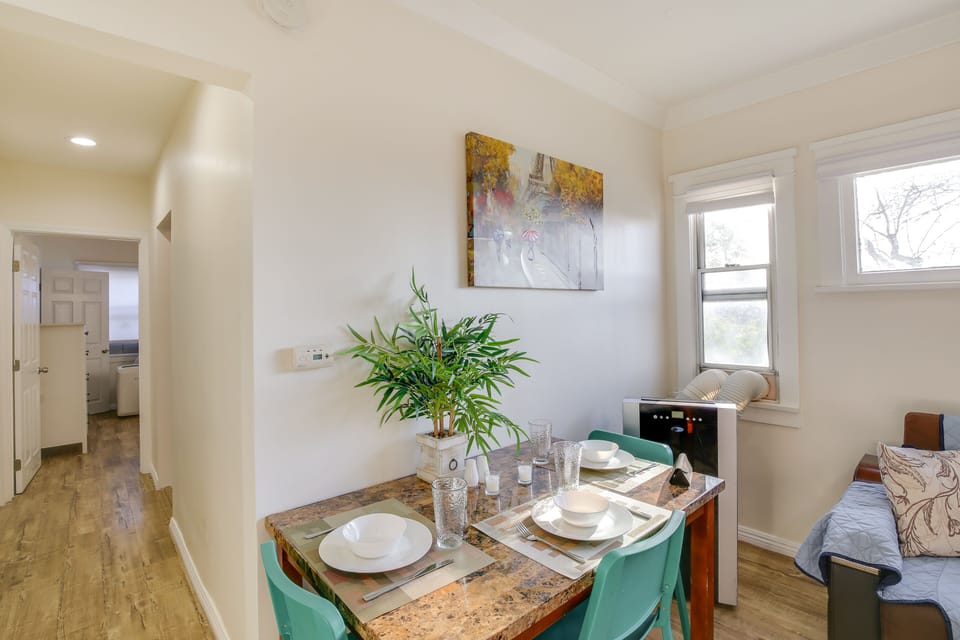 Dining Area | Dining Table | Dishware/Flatware
