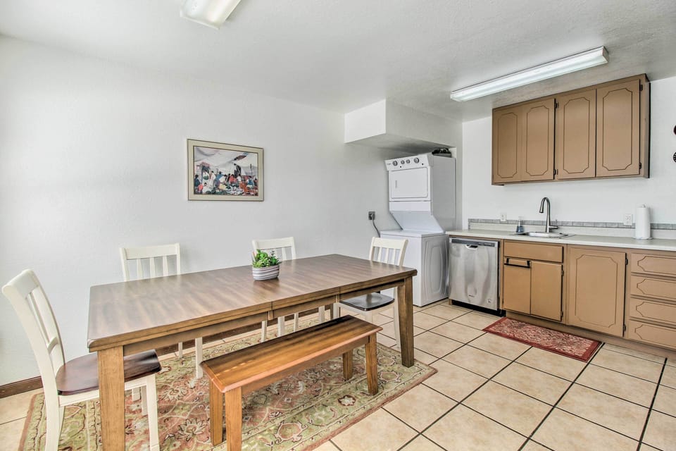 Dining Area | Dining Table | Dishware/Flatware