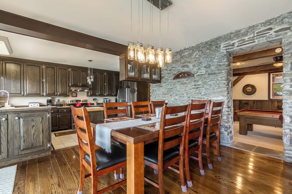 dining area with lake views.