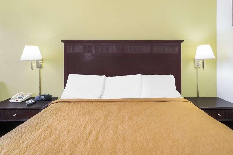 Bedroom. Interior and views may vary based on location and availability.