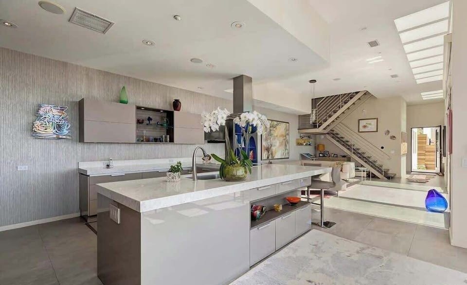 The kitchen is fully equipped and ready for your gourmet meals. Canyon Luxury Group's concierge services can provide chefs and pre-arrival grocery and liquor shopping. Please inquire.