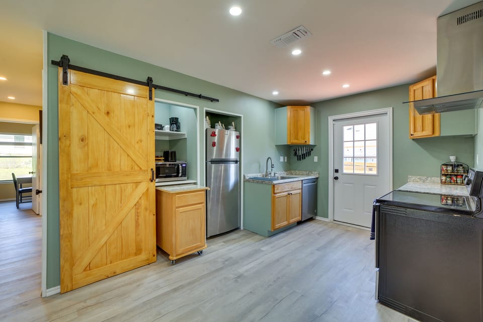 Kitchen | Cooking Basics | Coffee Maker | Toaster