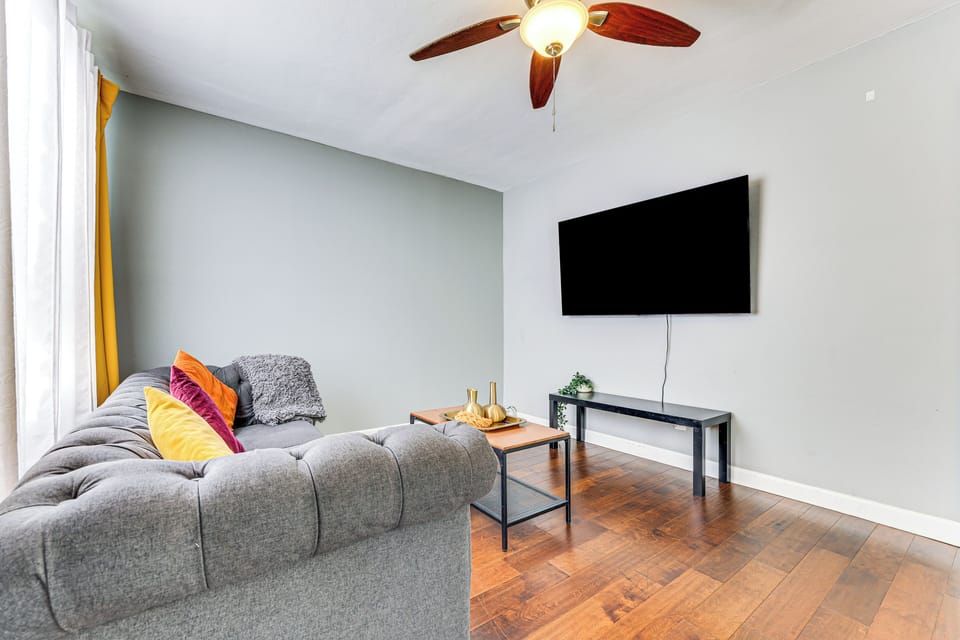 Jacksonville Vacation Rental | 2BR | 2BA | 1,200 Sq Ft | 4 Steps Required