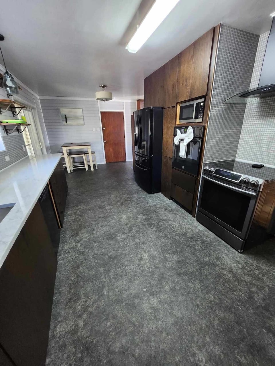 Kitchen and eating area 1