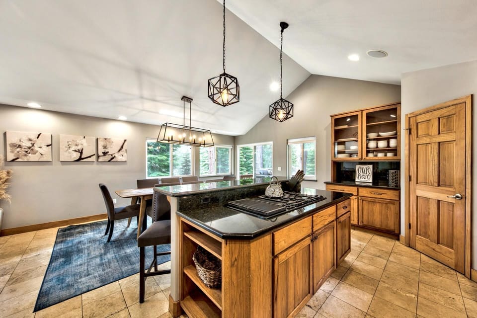 Main level, large kitchen, lots of storage - Main level, large kitchen, with plenty of storage space
