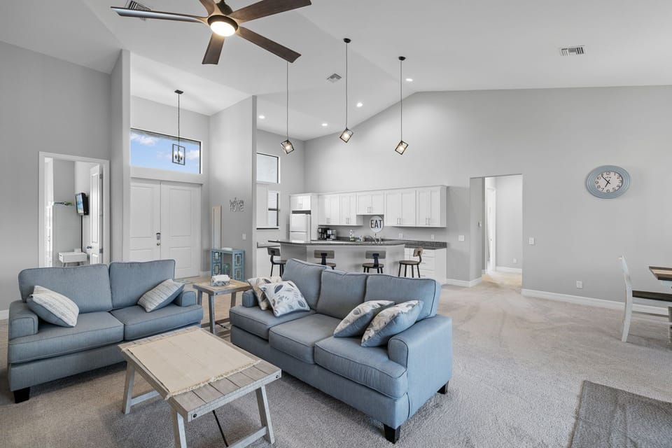 Living Room - TV, Patio+ Pool Access