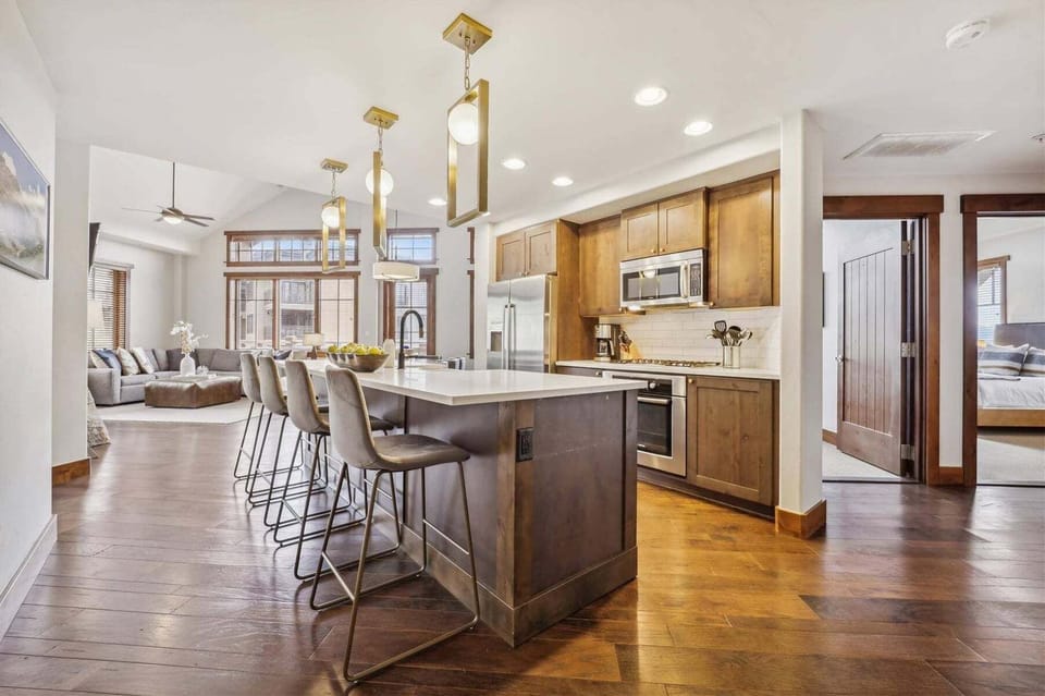 Cook a holiday meal in this chef`s kitchen