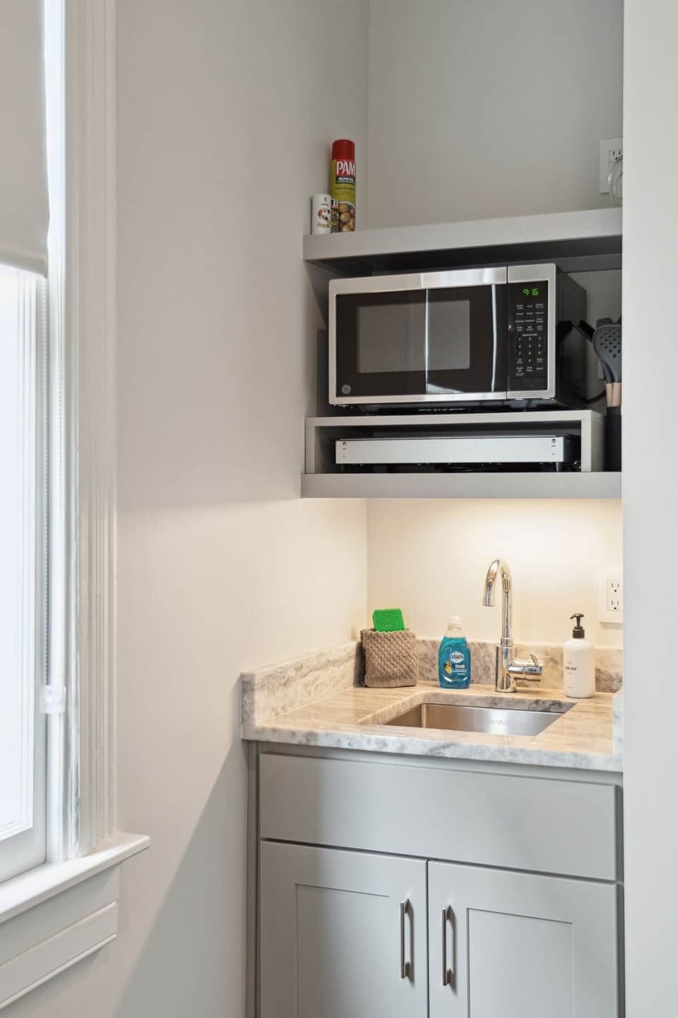 Kitchenette Sink and Appliances