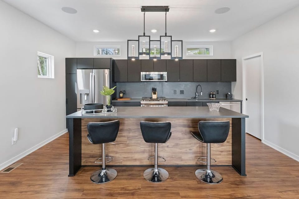Huge kitchen with everything you need