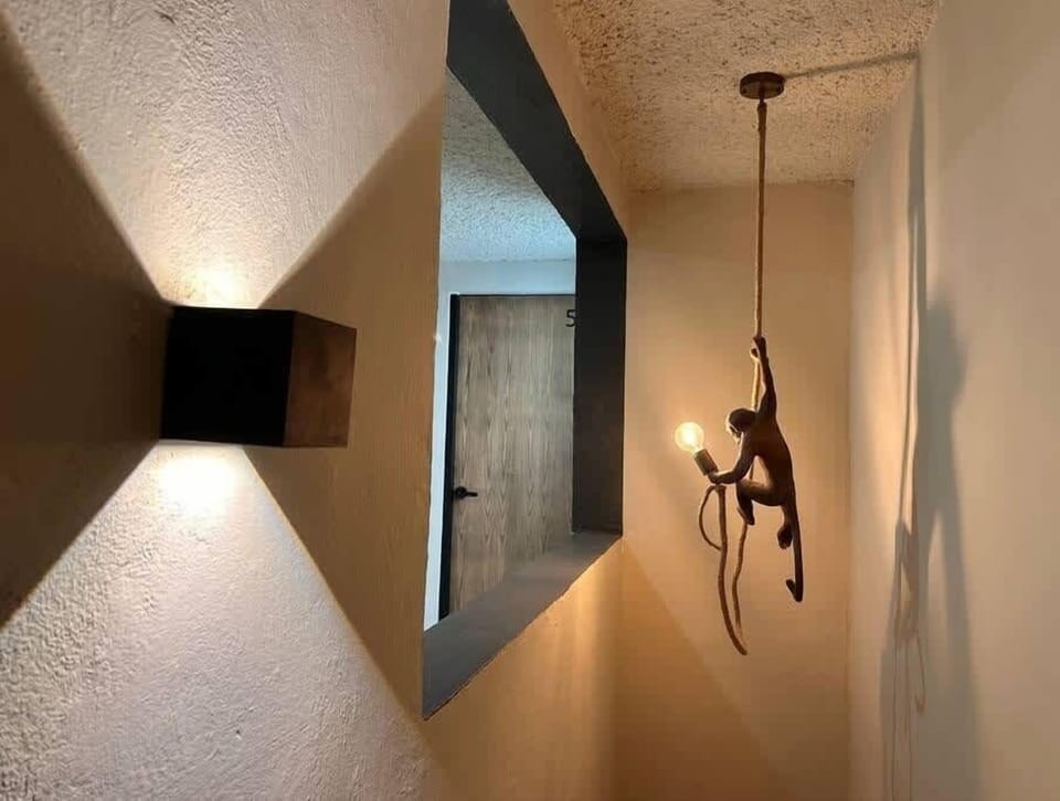 Hallway with accent lighting