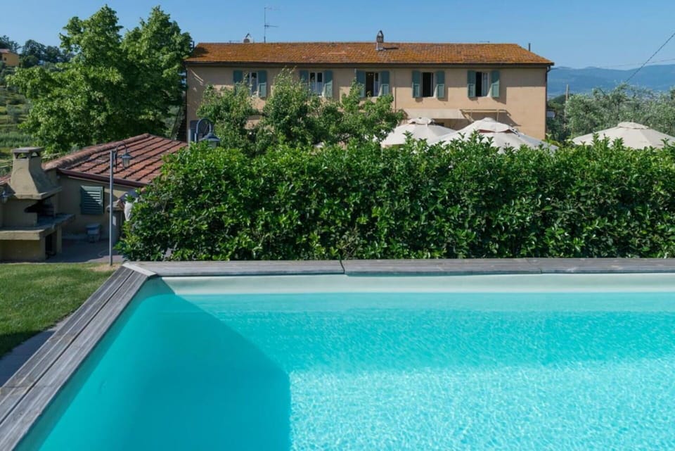 Building Exterior, Outdoor, Pool