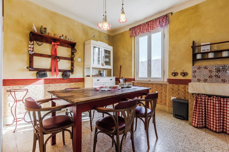 Dining Room, Kitchen