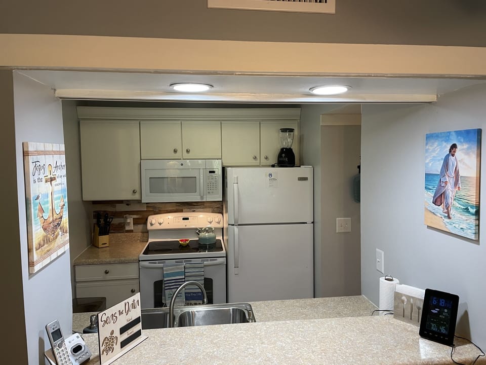 Enjoy use of our fully stocked kitchen and bar counters for expanded dining.