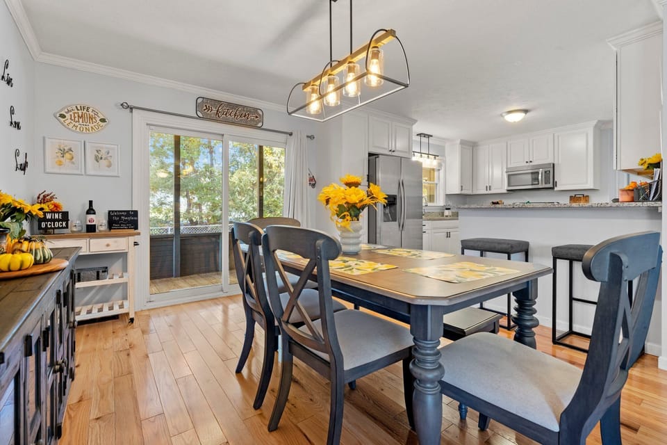 Open dining area